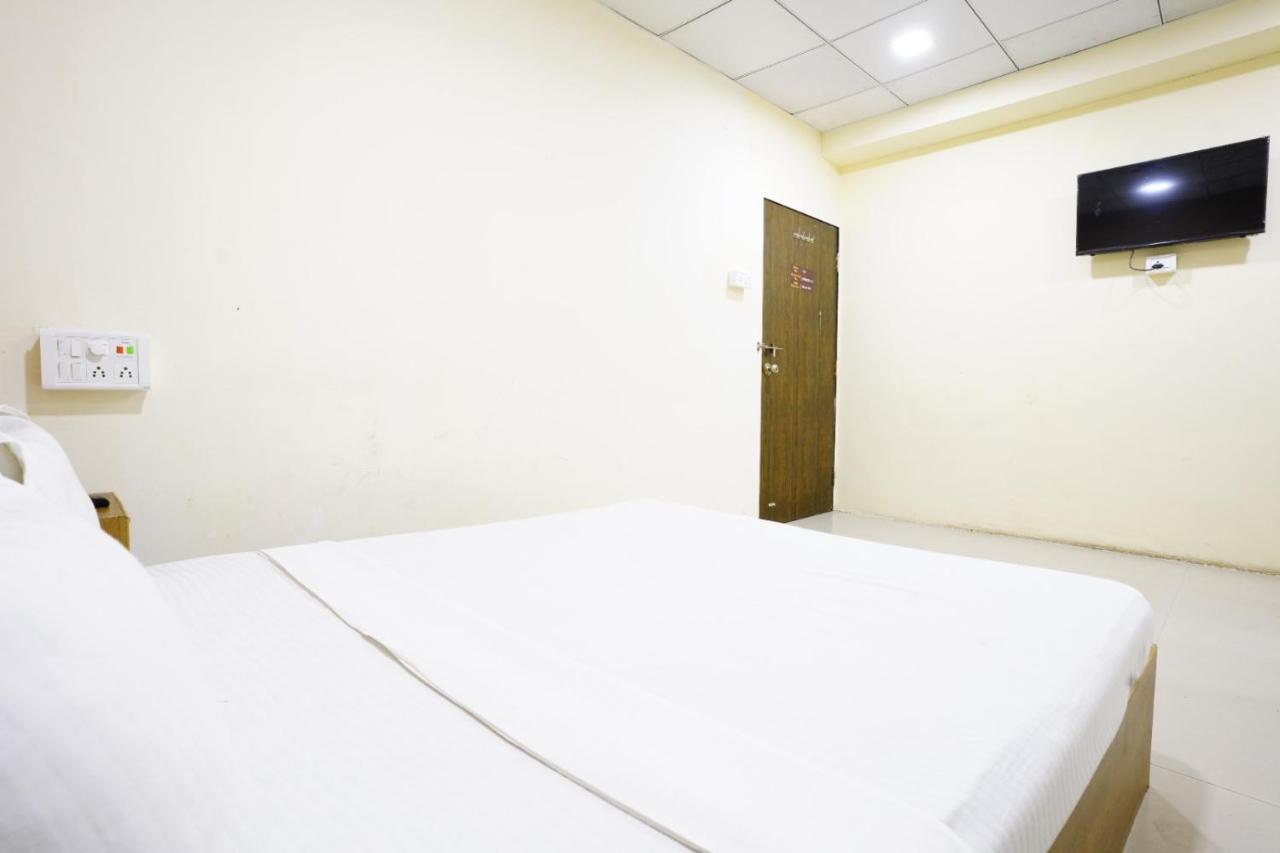 Hotel Nova Rooms Atlanta Shopping Surat Exteriör bild
