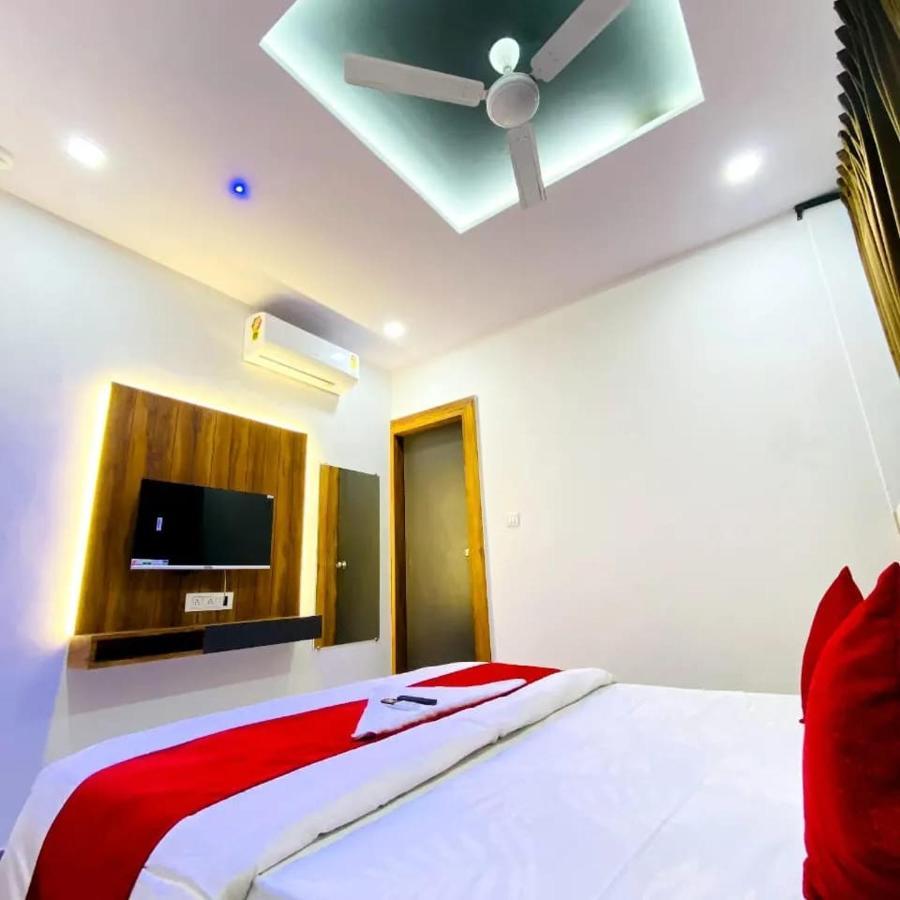 Hotel Nova Rooms Atlanta Shopping Surat Exteriör bild