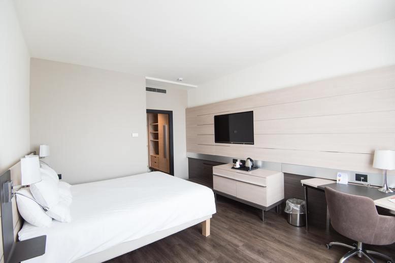 Hotel Nova Rooms Atlanta Shopping Surat Exteriör bild